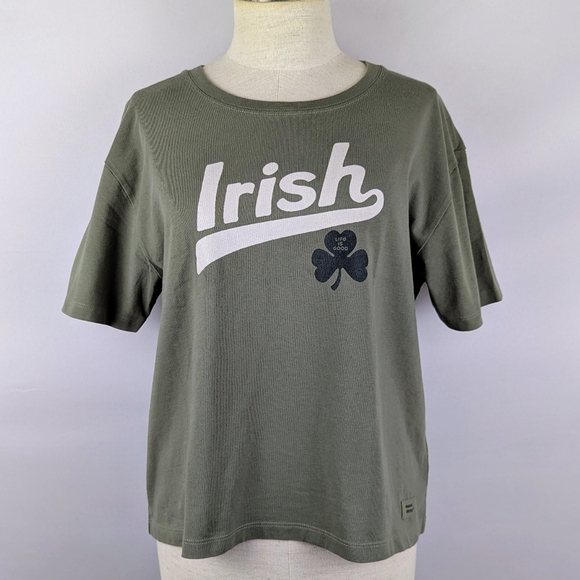Life Is Good Ballyard Irish Clover Crusher Tee Crew Neck Short Sleeve Moss M NWT - Picture 1 of 10